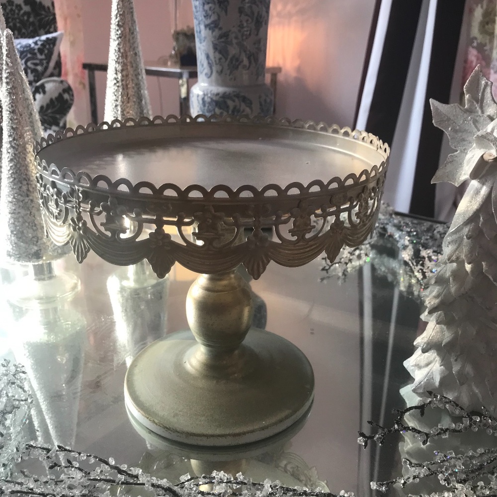 Pedestal
